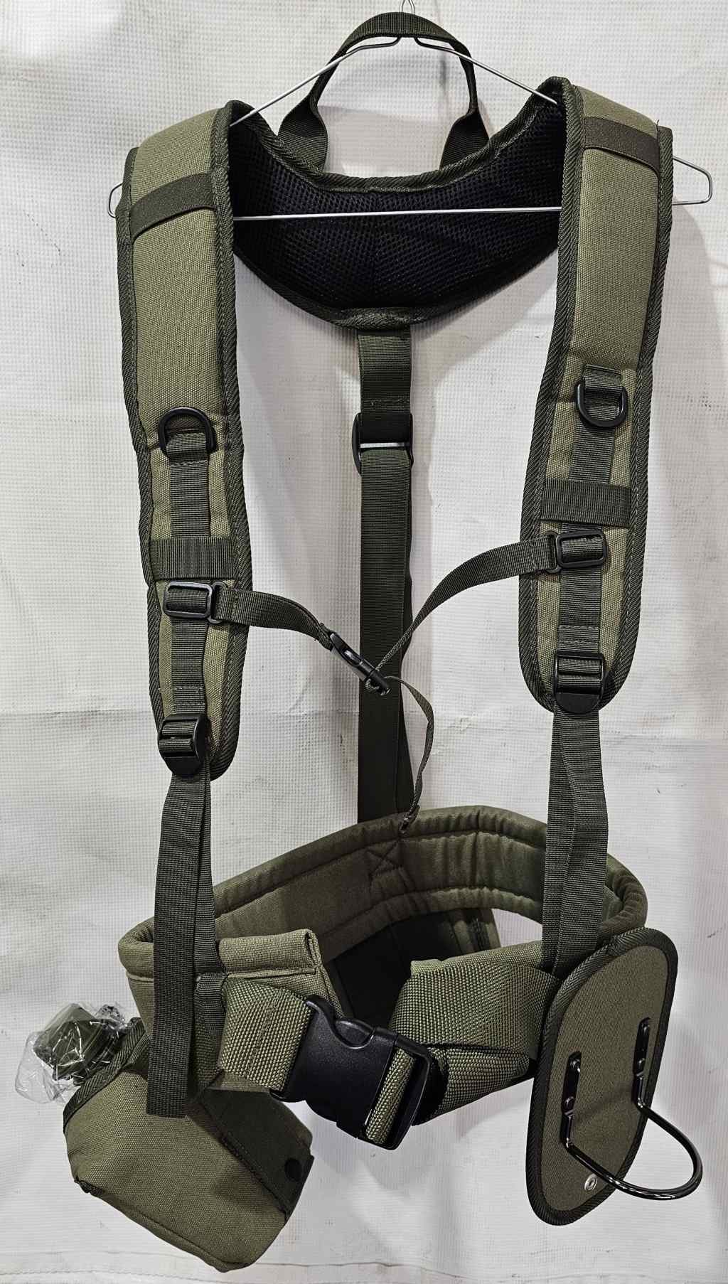 Deluxe Harness with Padded Straps & Water Bottle