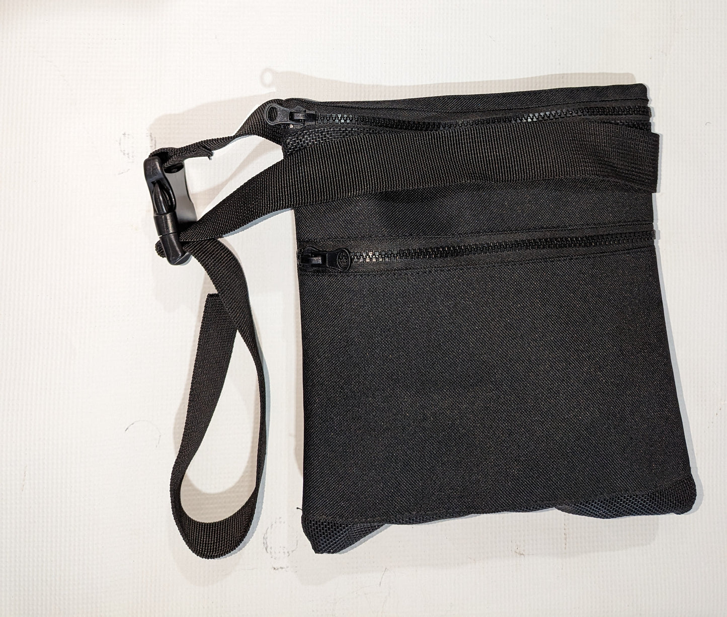 Black Beach Finds Pouch - Traditional