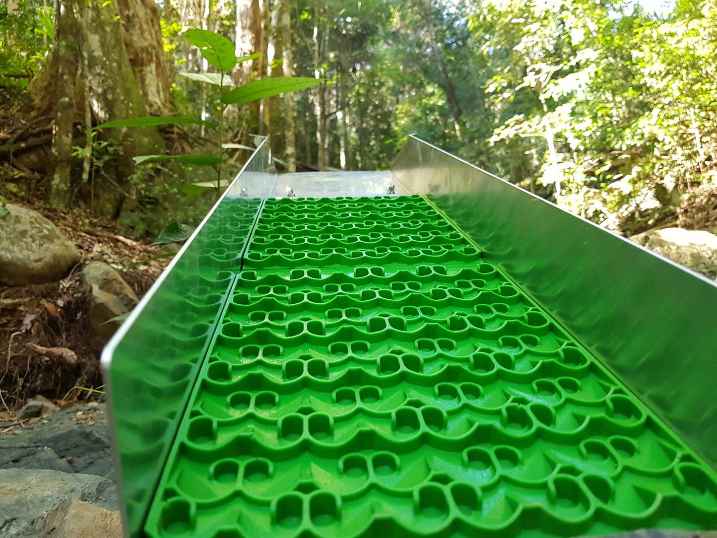 888 Sluice