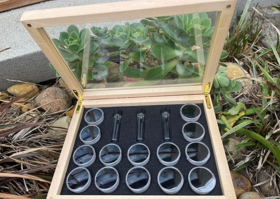 Sharon's Wooden Gold Display Box - 14 Pods 3 Vials – Reeds Prospecting WA