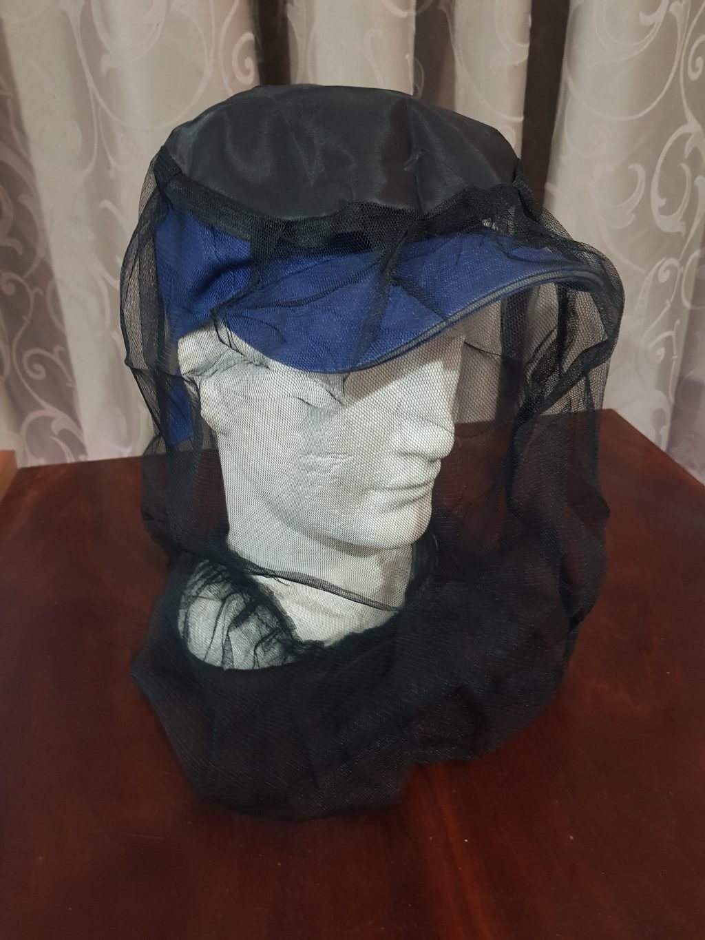 WHOLESALE   124288   FLY NET with STRING Black